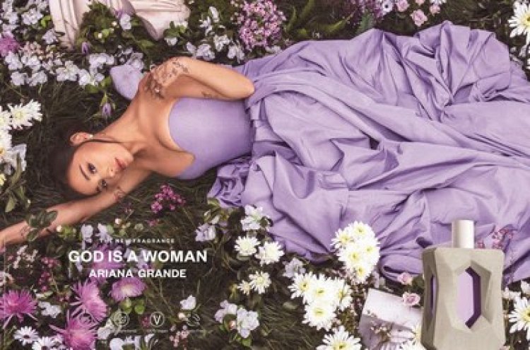 Попробовать новый аромат God is a Woman приглашает лауреат Grammy® Ариана Гранде