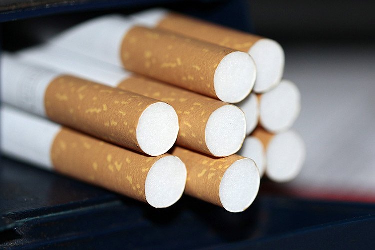 Предложение Минфином резкого роста акцизов на сигареты без рассмотрения альтернативы с алкоголем раскритиковали эксперты