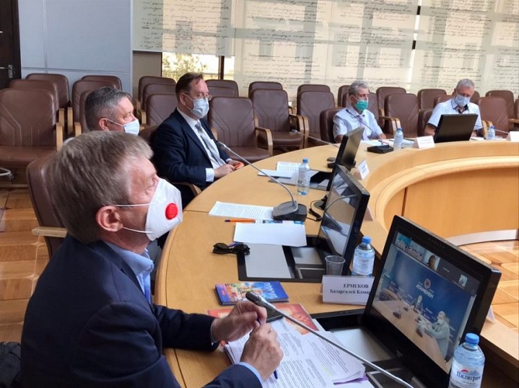 Представители власти и бизнеса Оренбуржья и Казахстана провели круглый стол