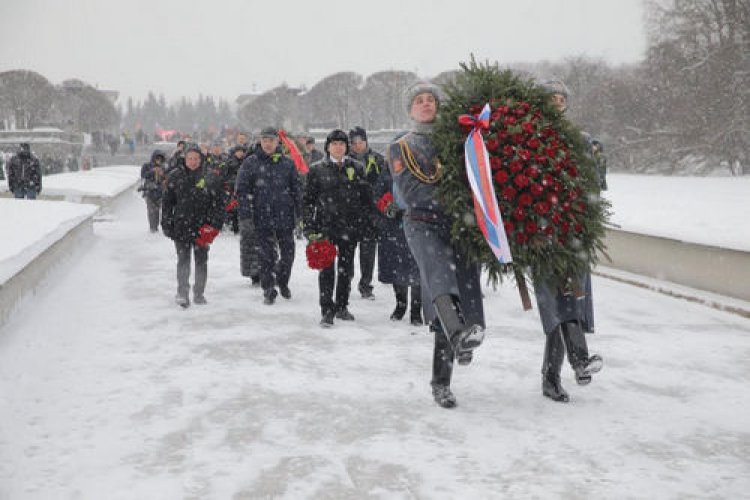 В Санкт-Петербурге при участии депутата Михаила Романова почтили память блокадников