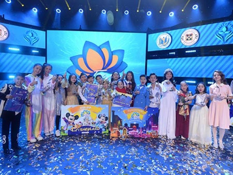 Фонд Алии Назарбаевой занимается проведением Национального детского песенного конкурса «Бала дауысы» («Голос детства»)